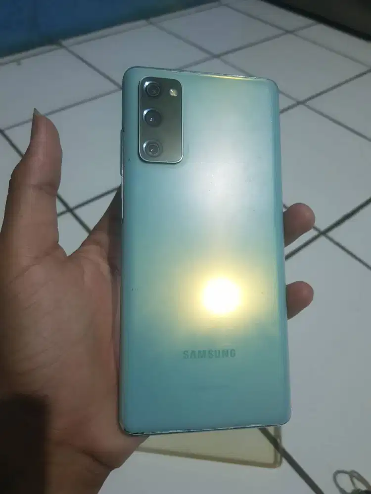 Samsung S20 FE Snapdragon 8/128 gb
