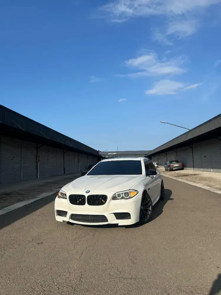 BMW F10 Luxury 2013 Full Mods