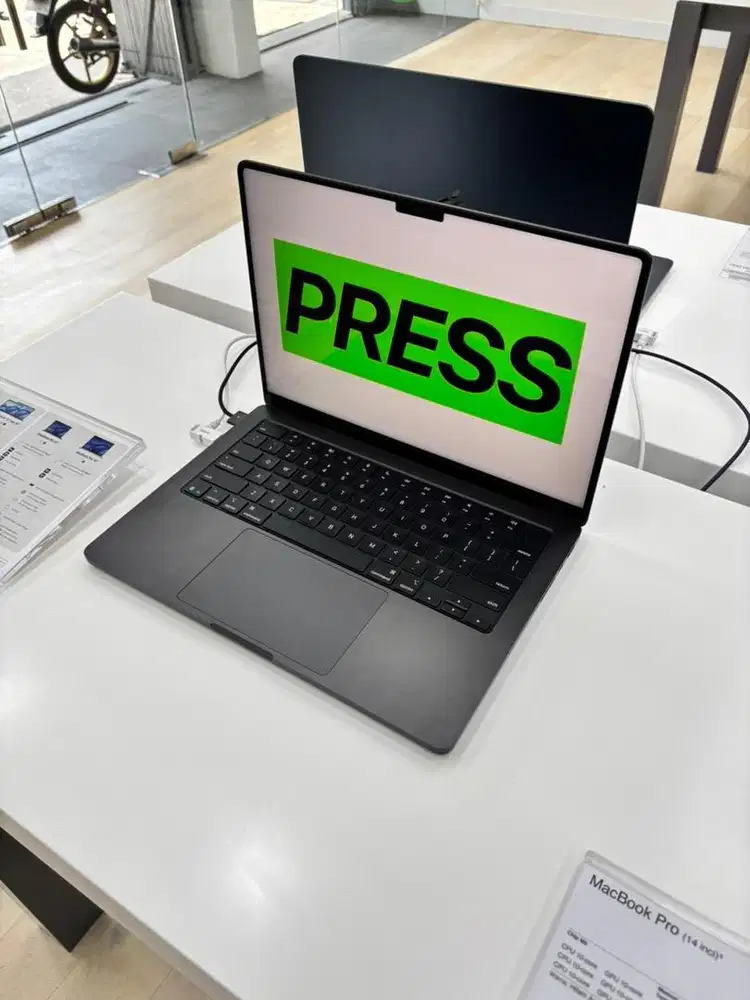 stock terbatas macbook pro 14 16/512 m5 new garansi resmi ibox 12 bula