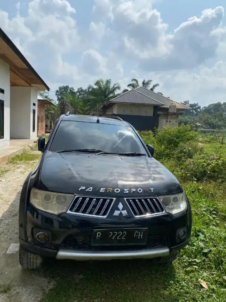 Pajero sport exceed 4x2 CC 2.5 AT 2011