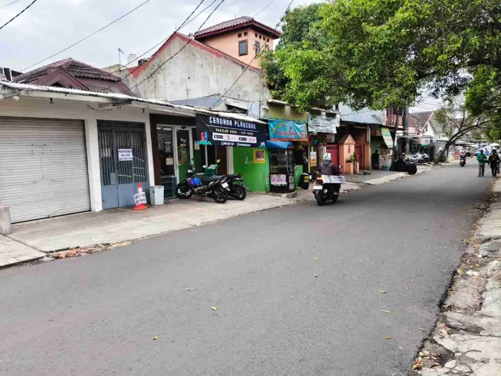 Disewakan rumah kontrakan bisa bulanan untuk tempat usaha ex kost ada 8 KT 4 KM  di cendana jakapermai jakasampurna