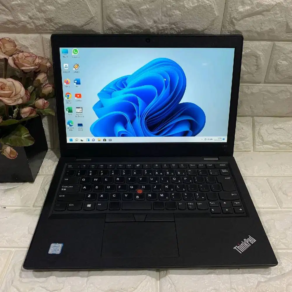 Laptop Lenovo Thinkpad L380 Core i5-8250U Ram 8GB DDR4 14inch N-RTV
