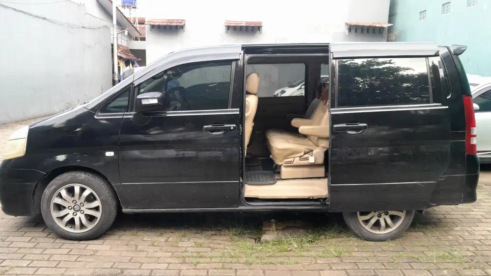 Nissan Serena 2007 Bensin