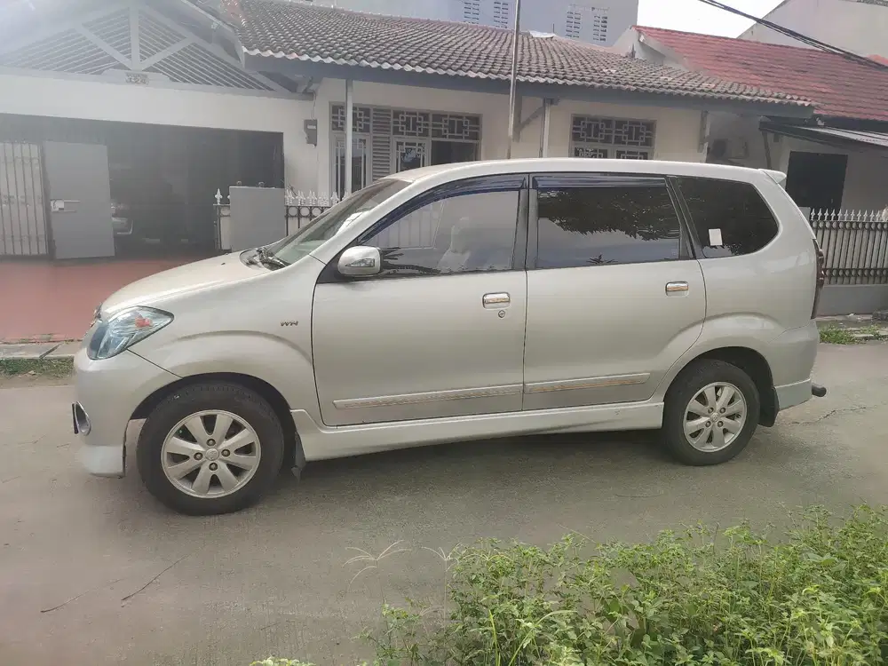 Toyota Avanza S Thn 2010 Bensin