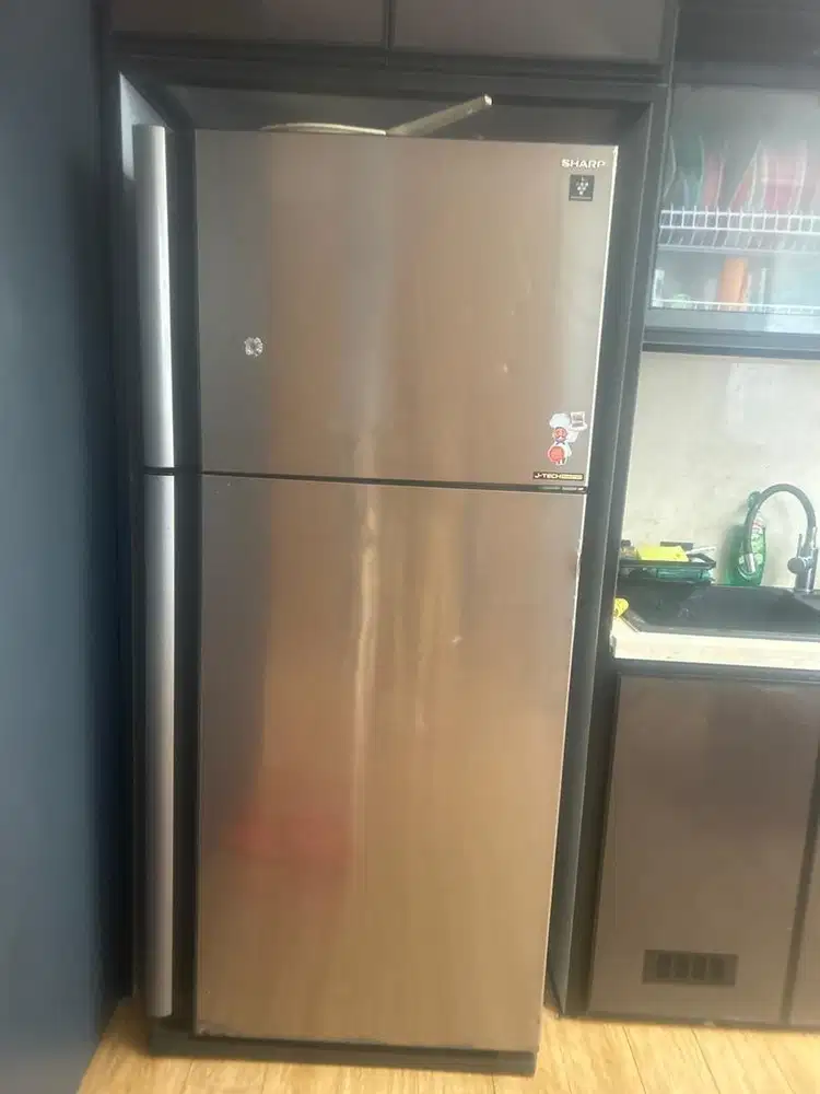 Kulkas sharp inverter