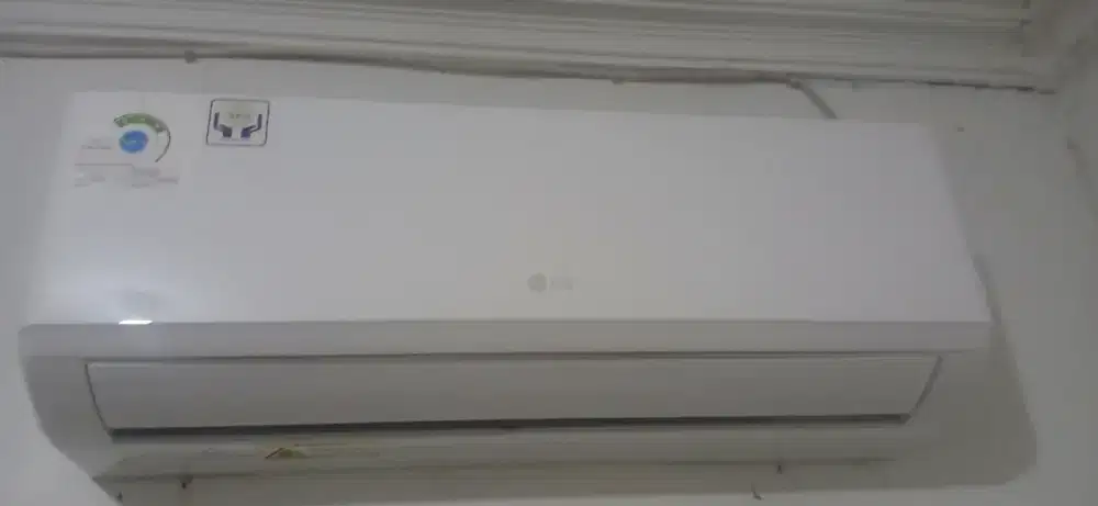 Ac LG seken masih ori masih dingin bersih