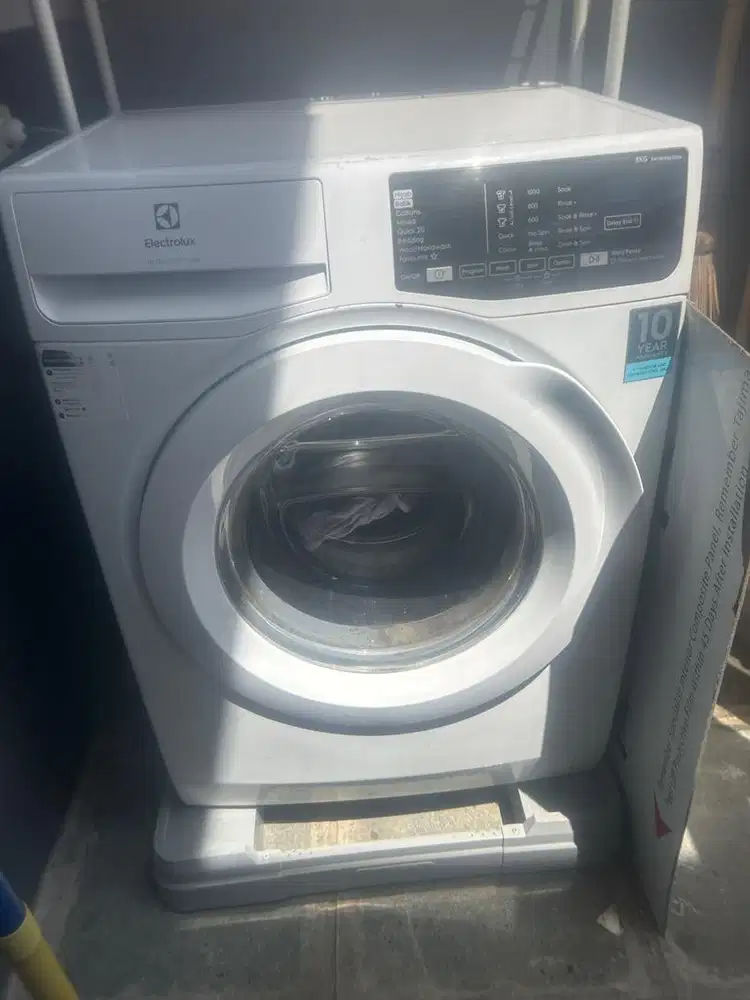 Mesin cuci electrolux
