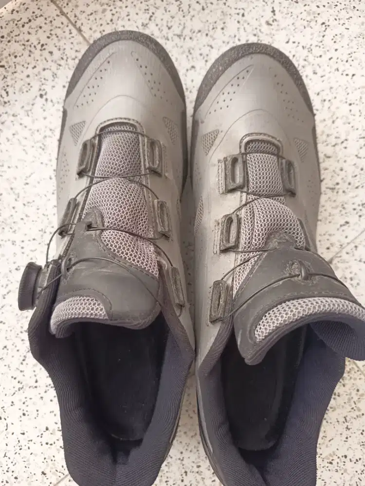 Sepatu Cleat MTB + Helm