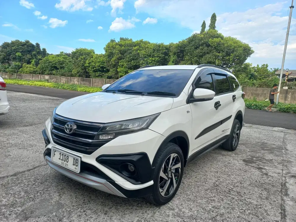 [MURAH DP 5Jt] Toyota Rush S TRD AT 2018, Putih