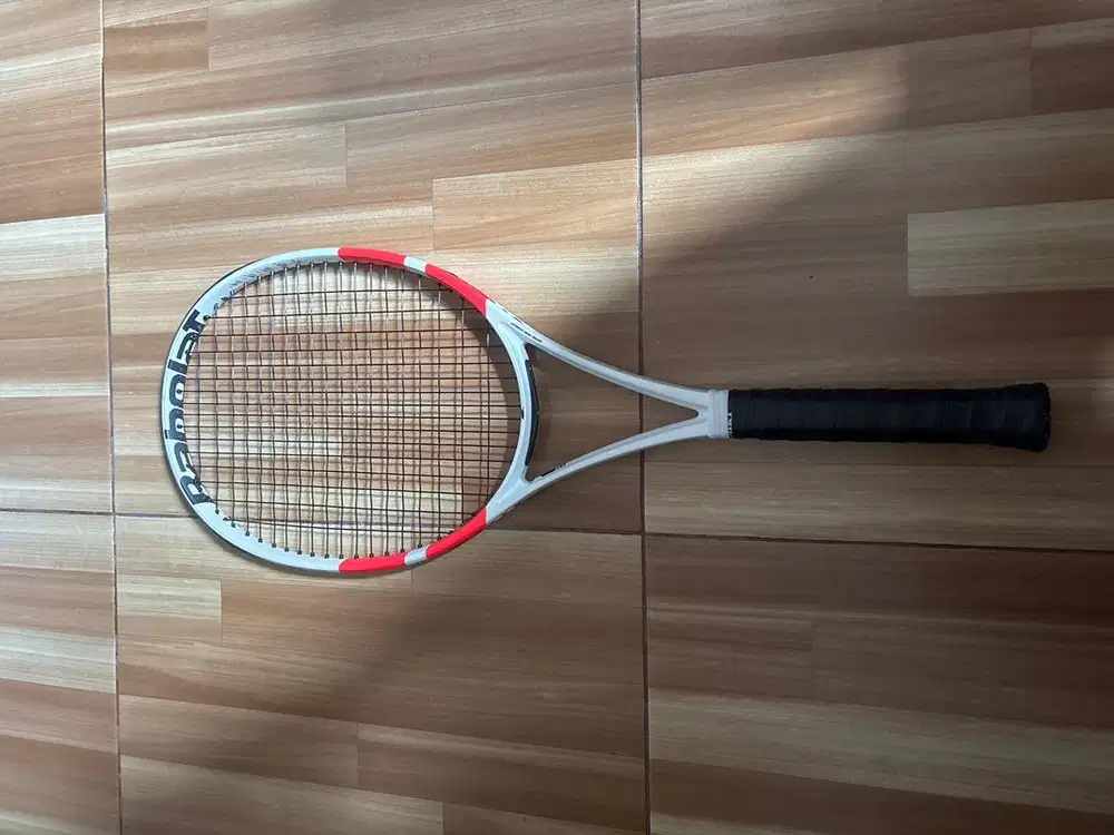 Raket Tennis Babolat Pure Strike 2024