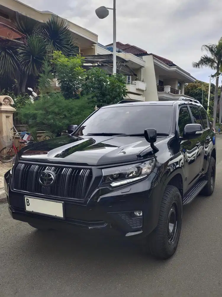 Toyota Land Cruiser Prado TXL 2.7 Bensin 2023