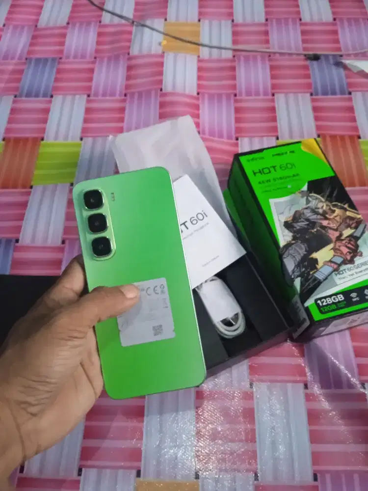 Infinix hot 60i ram 6+6/128 pemakaian 1bulan msh mullus