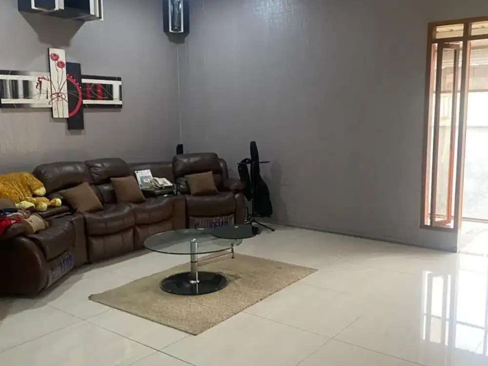 Dijual Rumah Nyaman Bagus Siap Huni Minimalis Lokasi di Singgasana Pradana Galuh Pakuan Bandung