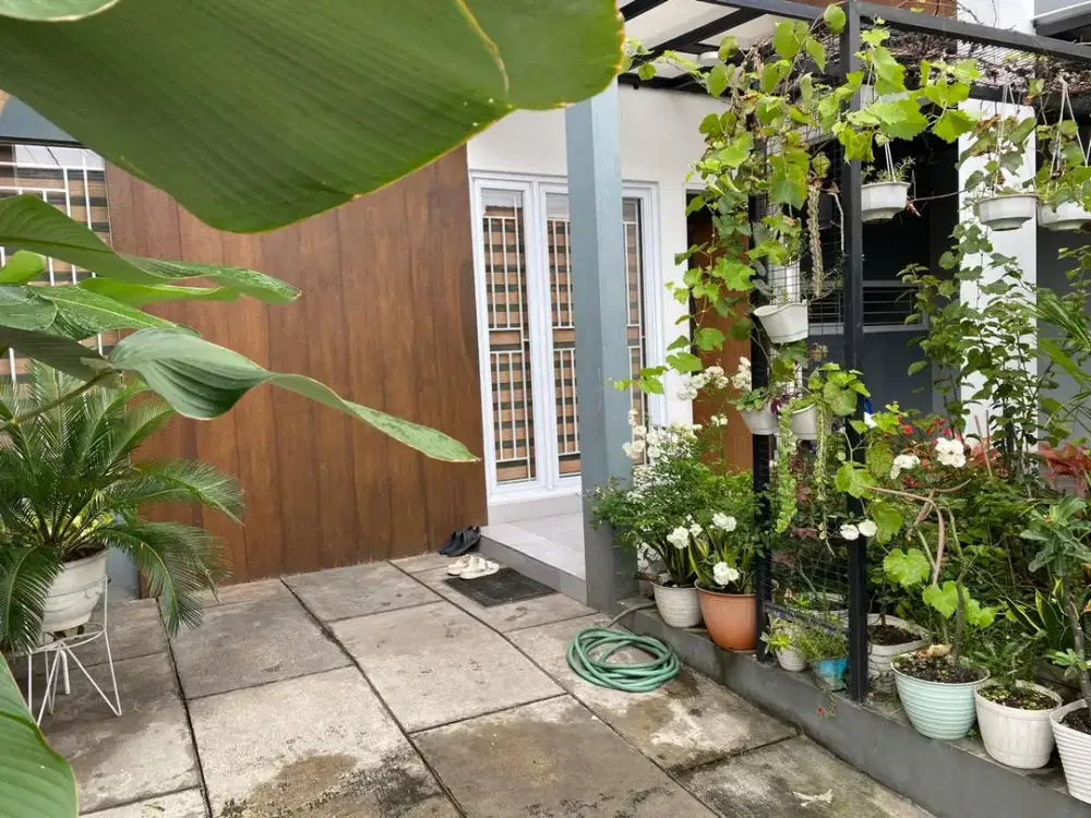 Dijual Rumah Nyaman Siap Huni Minimalis Lokasi Strategis di Taman Kopo Indah 3 Bandung