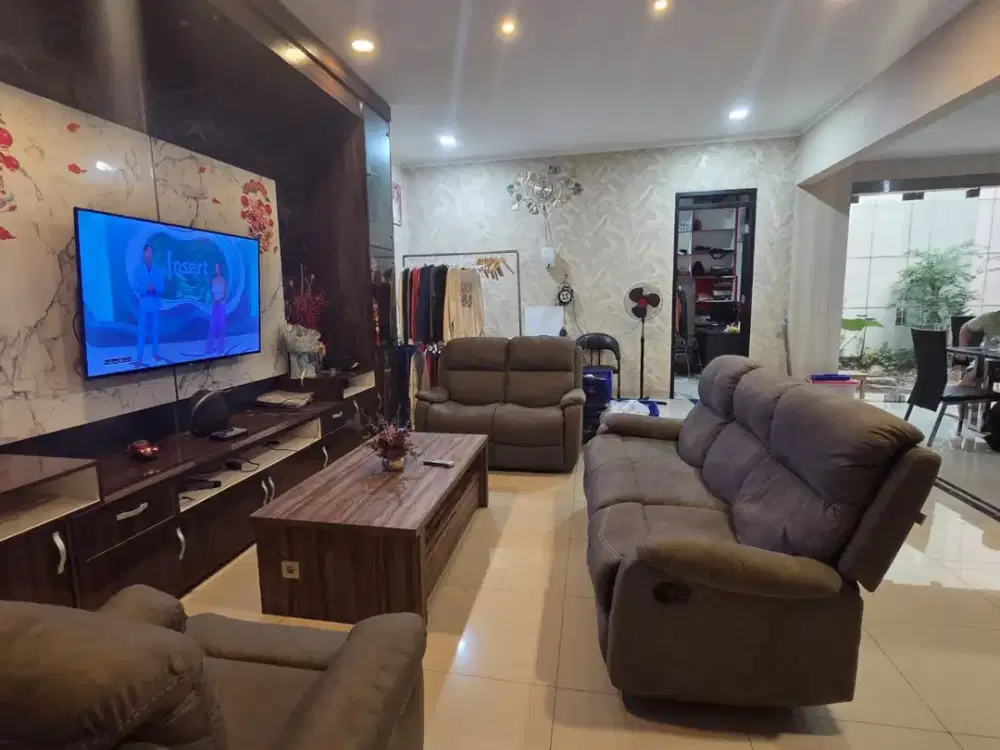 Dijual rumah Furnished Nyaman Siap Huni Minimalis Lokasi di Taman Kopo Indah 3 Bandung