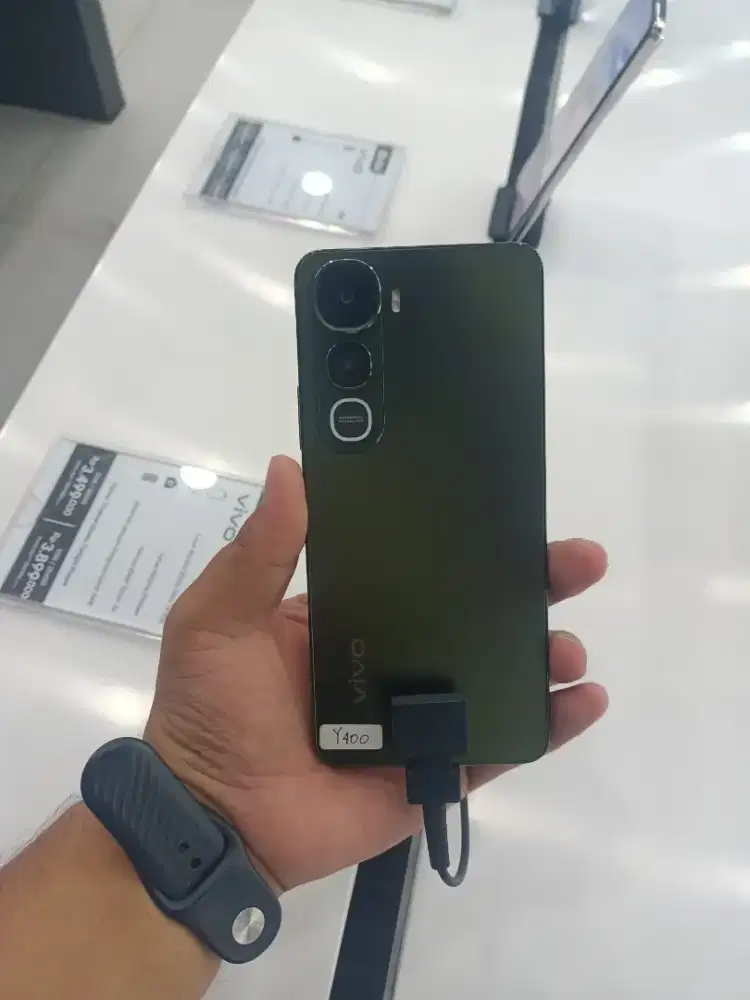 Vivo y400 5G 8/128
