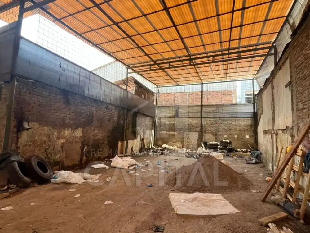 LAHAN DAN BANGUNAN DI MAINROAD CIMAHI