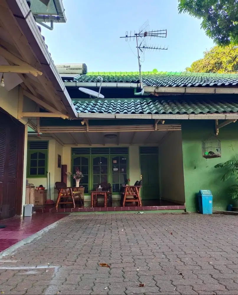 Jual Rumah ex Jendral, Strategis di Cijantung