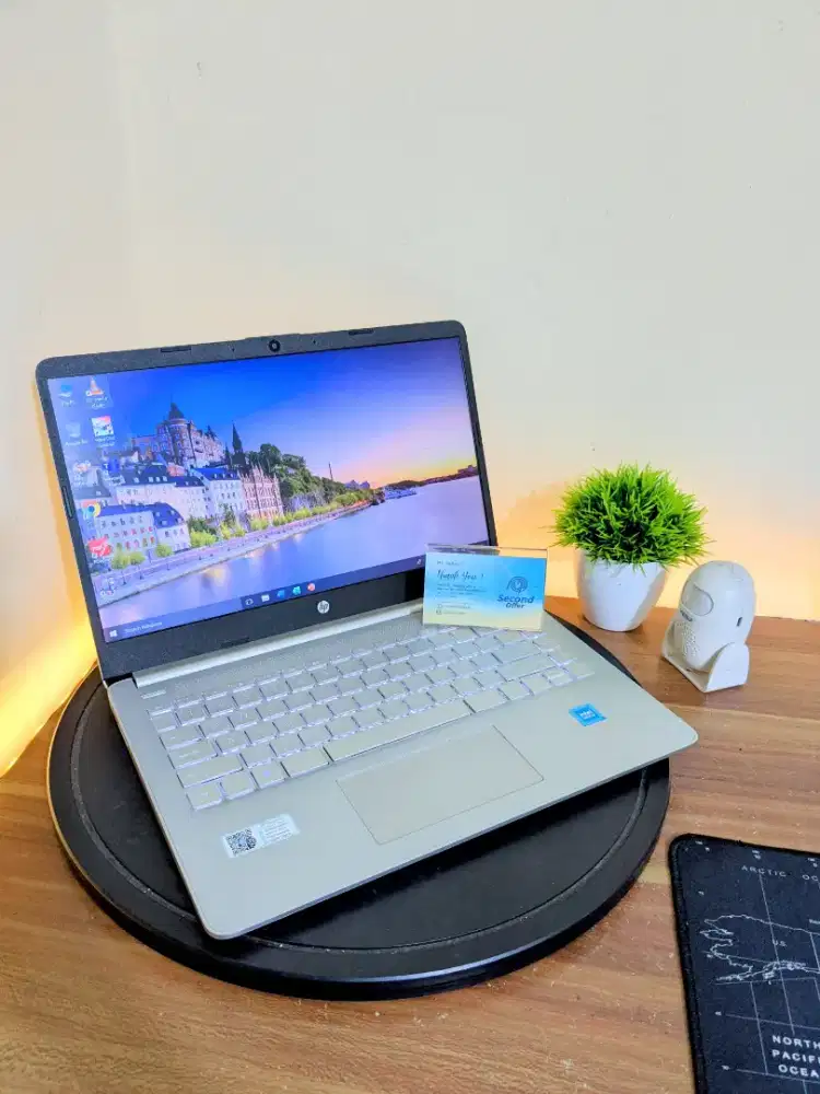Like new garansi resmi 2027 HP 14s RAM 4gb SSD 512gb