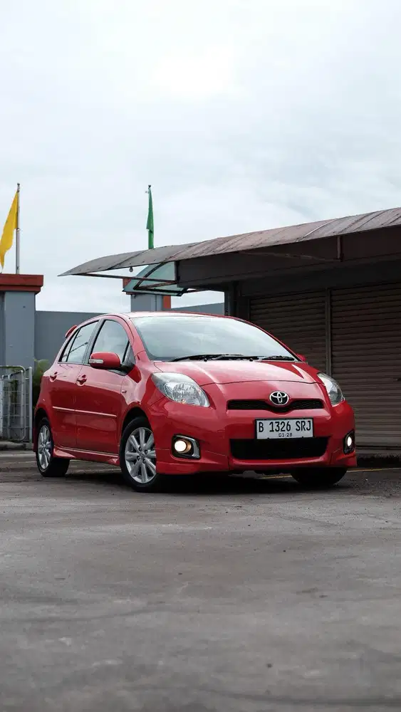 Yaris S limited 2012 low km rare matic mulus record AT terawat