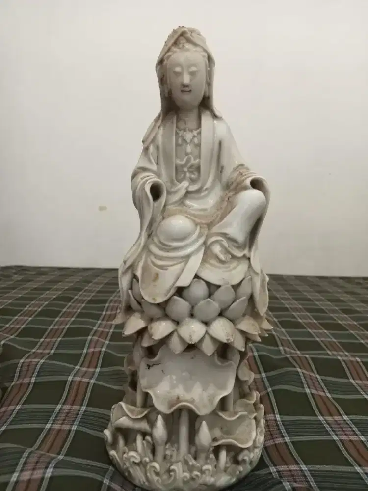 Patung hiasan mak kwan iem antik peninggalan kuno