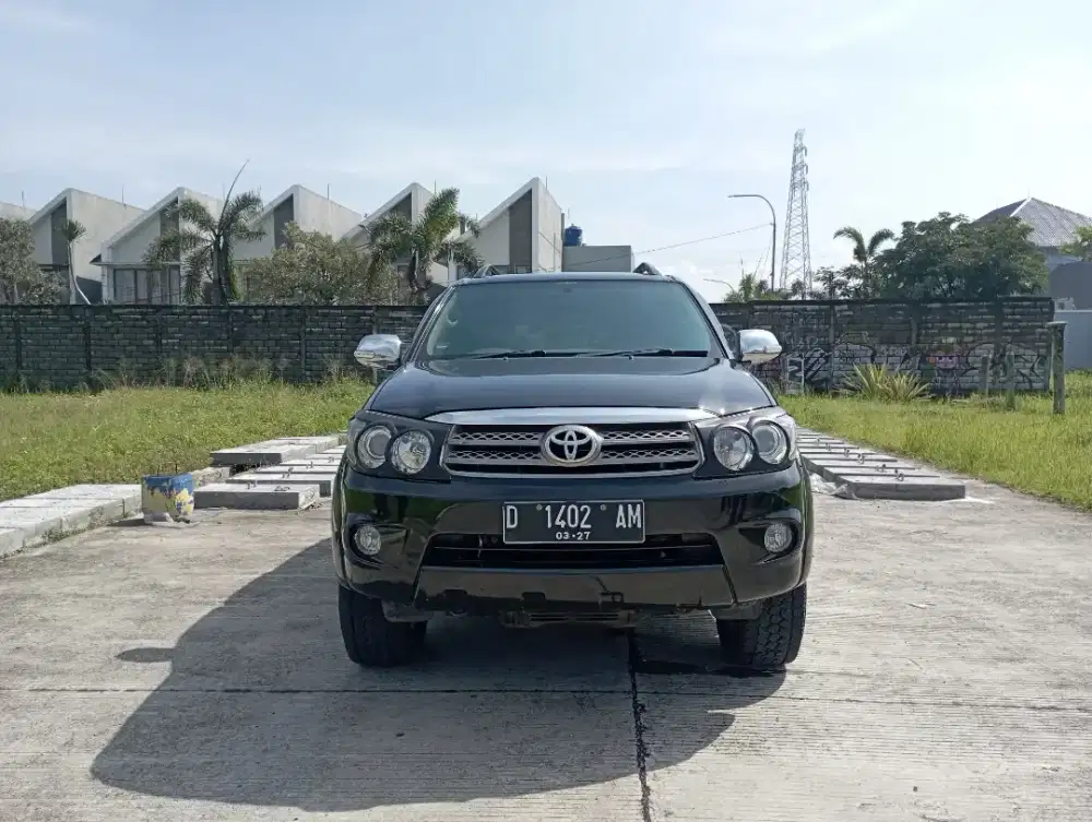unit toyota fortuner 2.7 matic tahun 2011 dissel