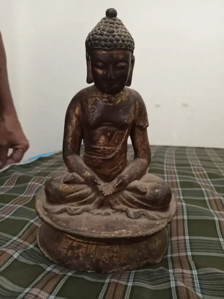 Patung perunggu budha kuno antik peninggalan