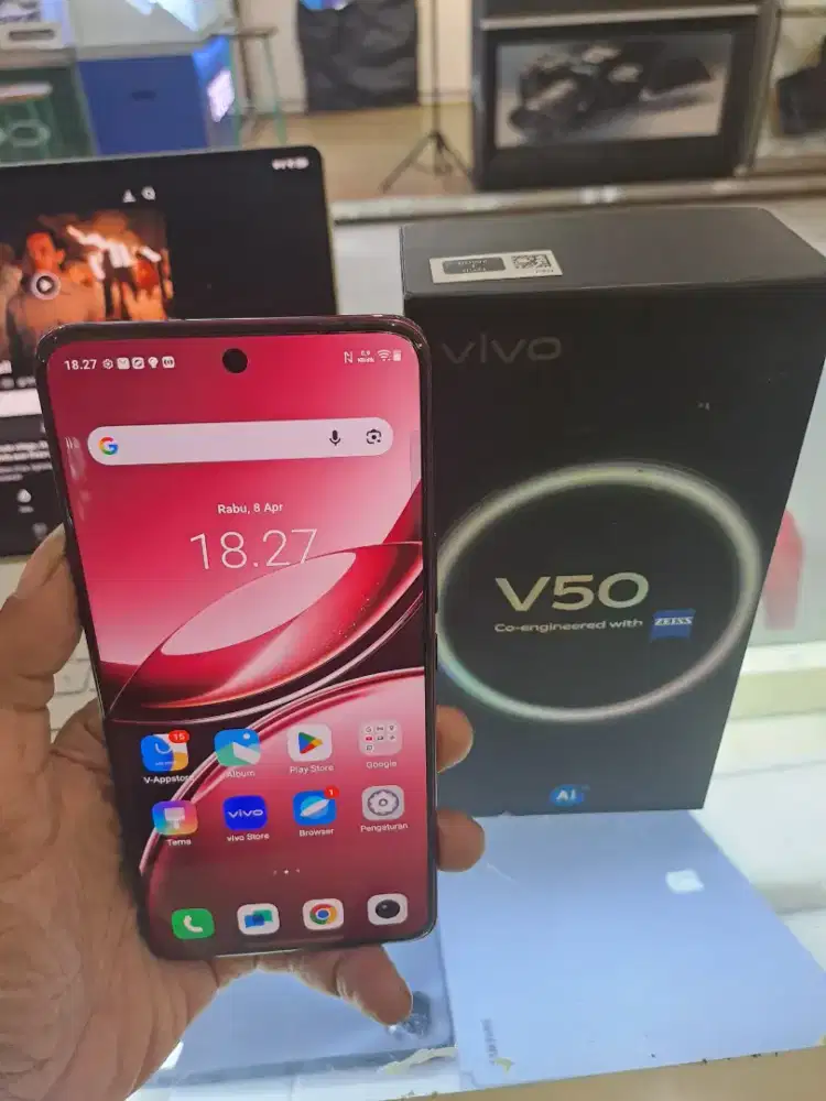 Vivo V50 12/256gb