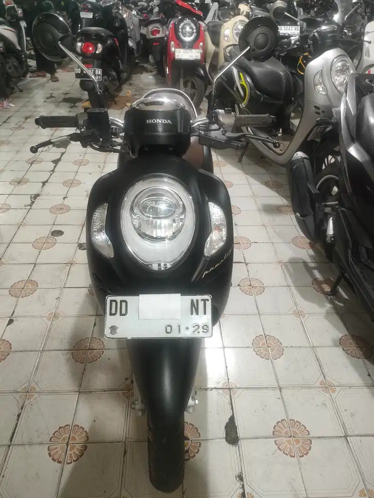 Honda Scoopy 110cc 2023 Hitam Keyless