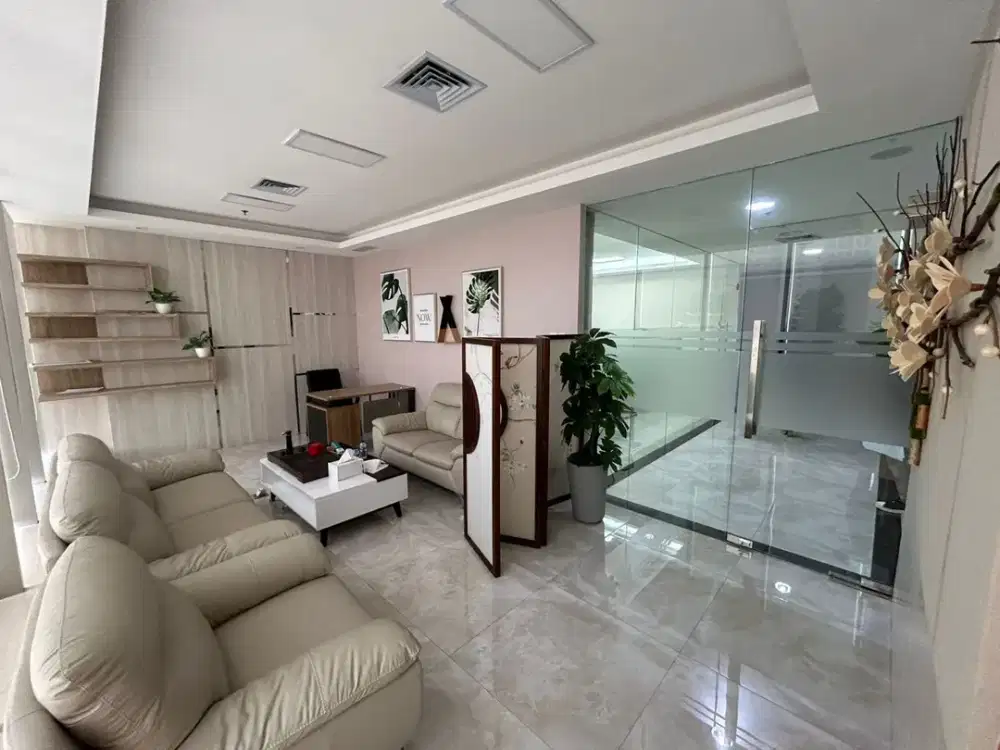 Gold Coast Office Pik Tower Eiffel 151M2 Full Furnished Siap Pakai