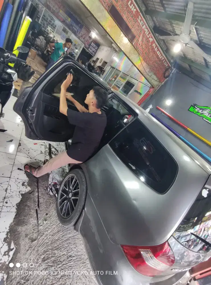 Kaca film mobil Dan gedung perkantoran cover jok skotlet mobil murmer