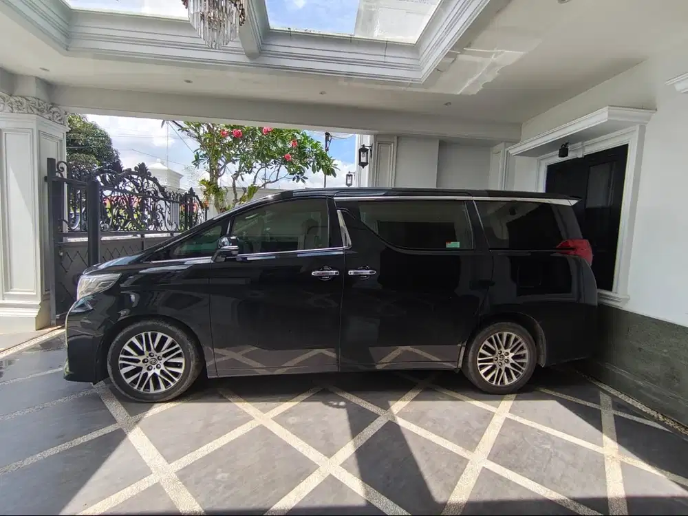 DIJUAL ALPHARD 2.5G 2017 A/T