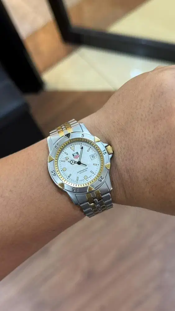 Tag Heuer Professional 1500