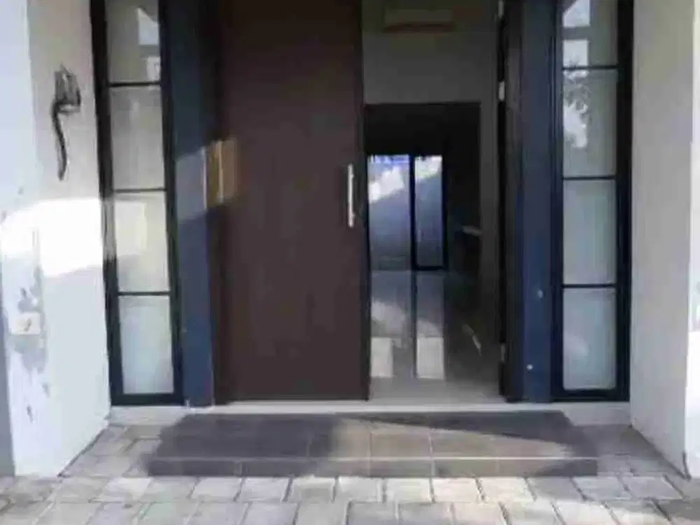 Disewakan Rumah Terawat di Grand Sunrise Menganti