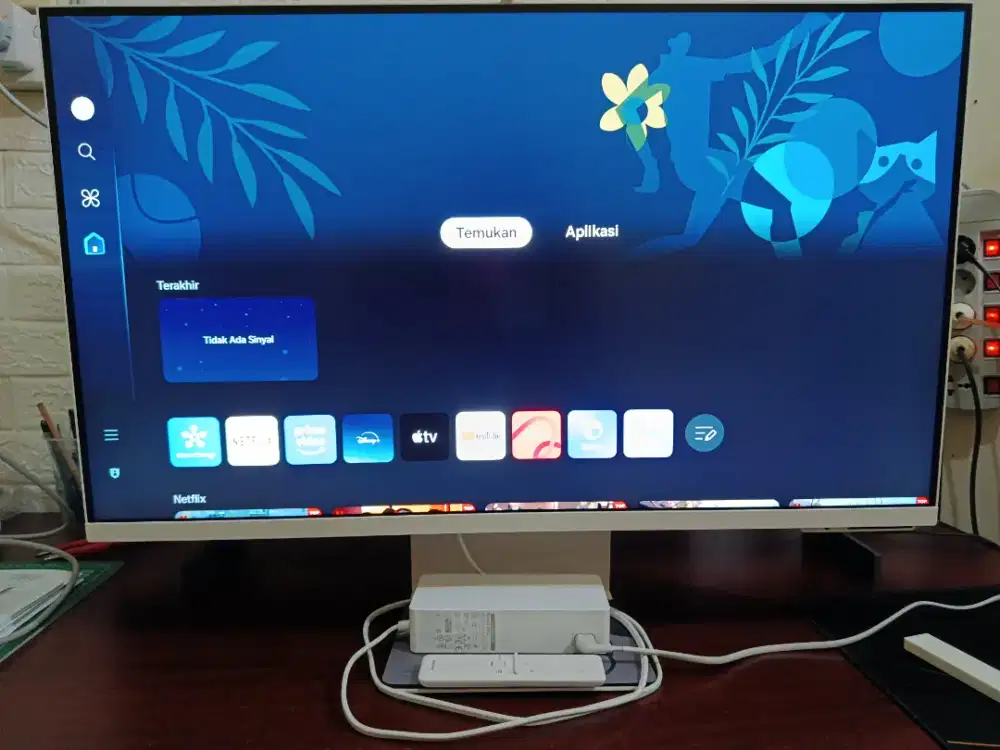 Samsung Smart monitor M8