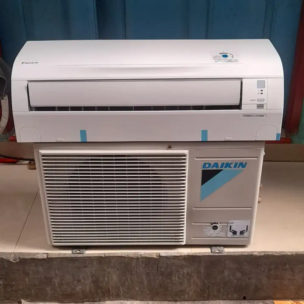 Jual ac daikin thailand 1/2 pk+3/4pk R32 masih mulus ori ful