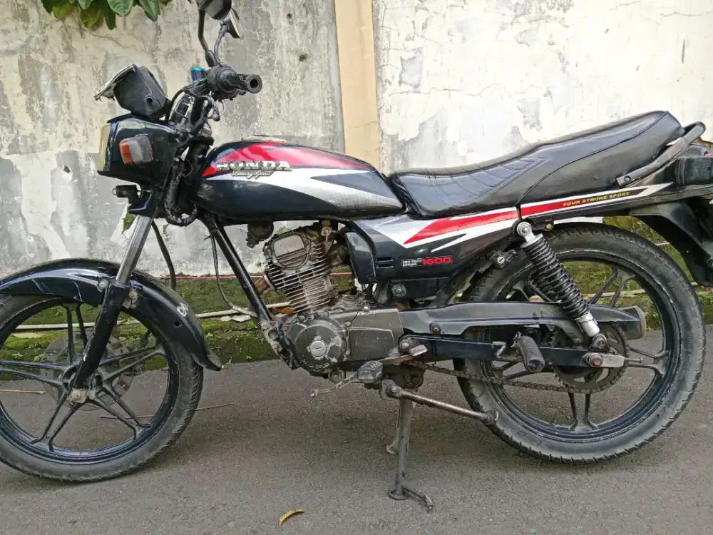 Honda gl pro 1995 mesinnya alus surat nya komlit pjk hidup panjang
