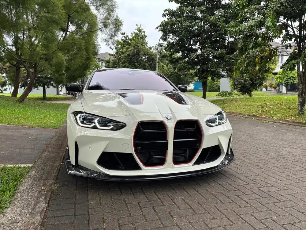 (200KM) BMW M4 CSL 2022 – WHITE ON BLACK