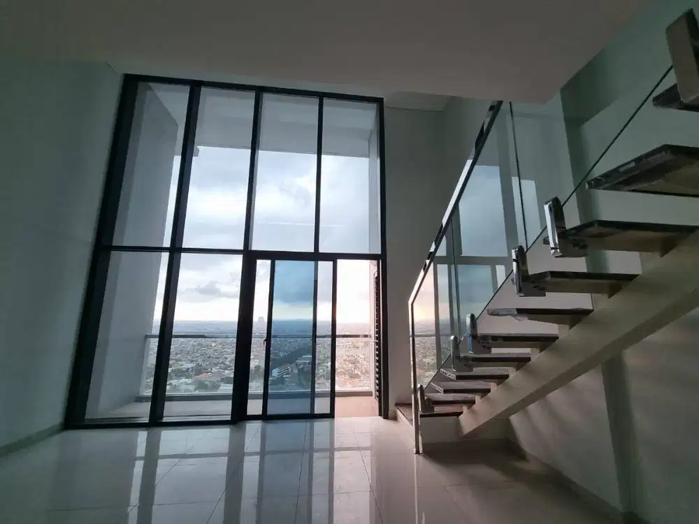 DISEWAKAN APARTEMEN VIELOFT SOHO CIPUTRA WORLD 2 LANTAI KOSONGAN