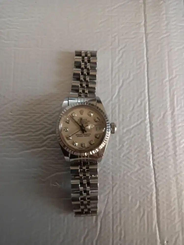 Jam tangan cewek , automatic date