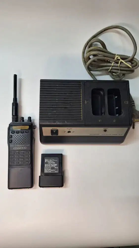 HANDY TALKY KENWOOD ,JAPAN