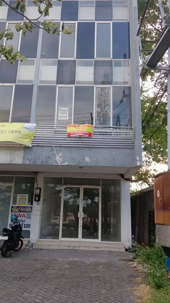 Disewakan / Kerja sama Sebuah Ruko yang terletak di jalan Raya Merr