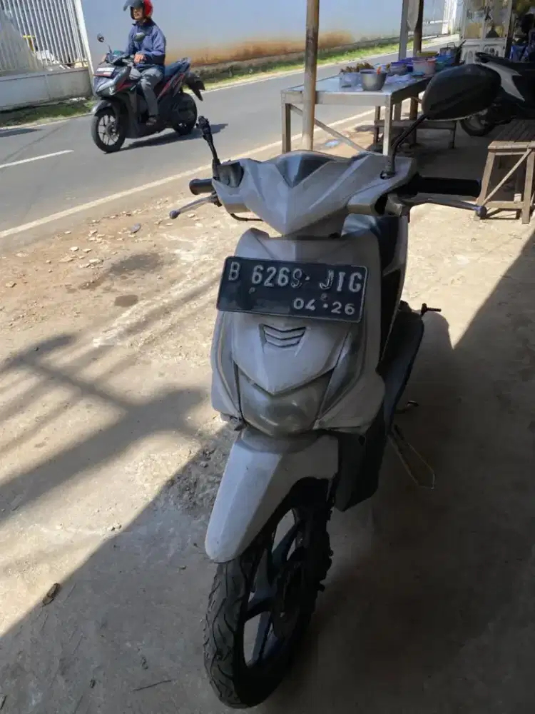 Beat karbu putih 2012