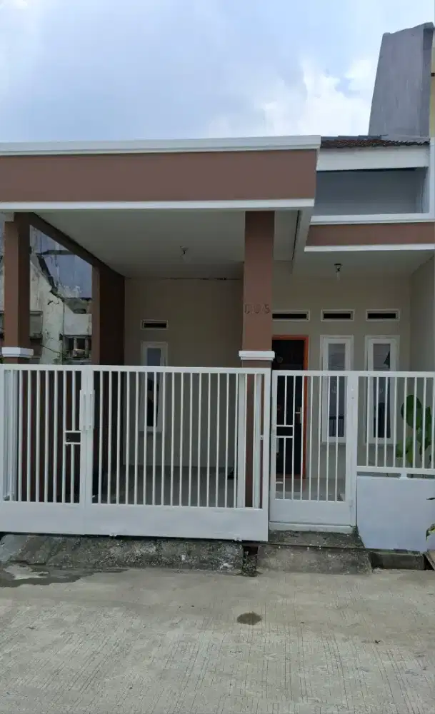 DISEWAKAN RUMAH MODERN MINIMALIS DI VMG3 CLUSTER CEMPAKA KEBALEN