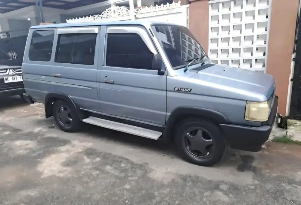Kijang Grand 1996