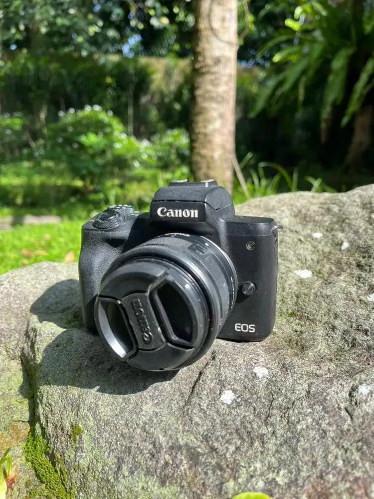 Kamera Mirorrless Canon Eos M50 Fullset Mulus