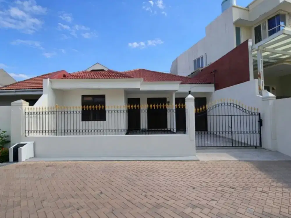 Rumah Klampis Semolo Timur STRATEGIS, ROW 2 MOBIL, SIAP HUNI