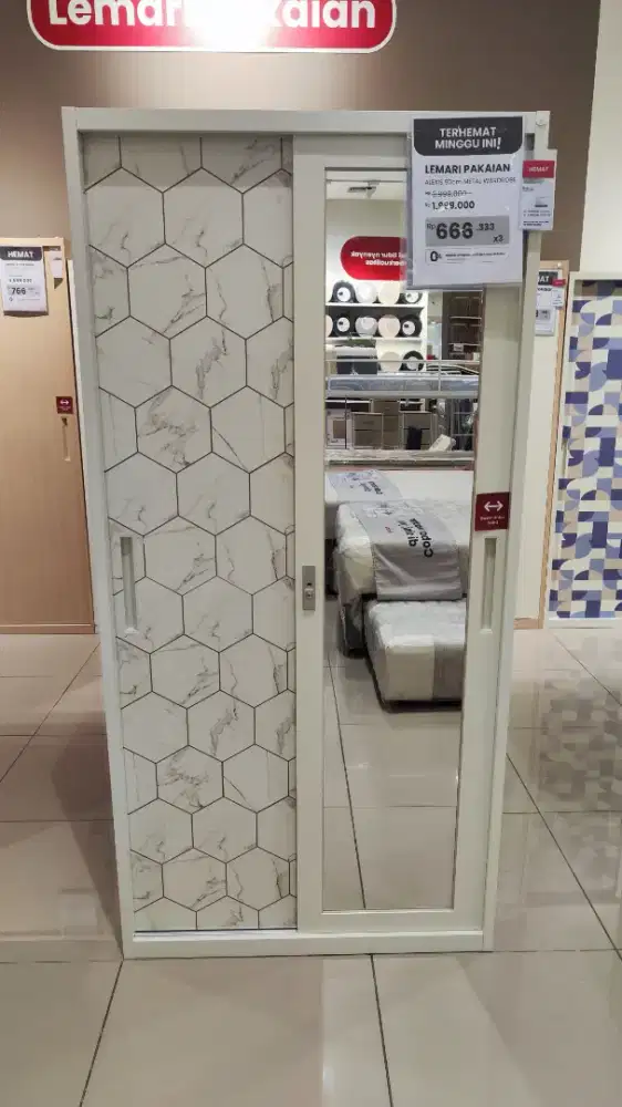Lemari pakaian sliding besi