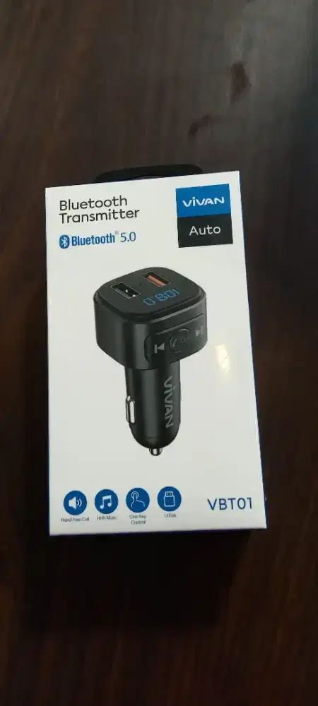 Vivan VBT01 Car Charger Bluetooth Transmitter 18W USB Music Player