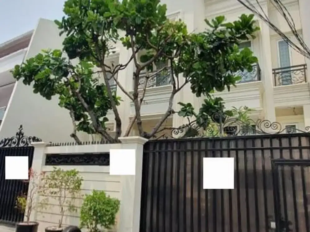 DIJUAL RUMAH 2 LANTAI LUAS NGANTONG DENGAN KOLAM RENANG DAN LOKASI STRATEGIS @KEBON KACANG, JAKARTA PUSAT